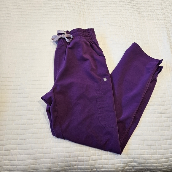 Figs Technical Collection pants, Magic Purple, Small - Picture 9 of 10